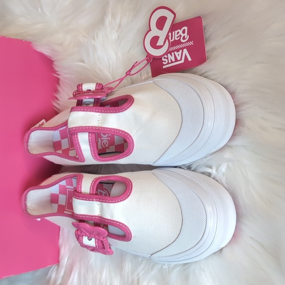 Vans x Barbie - Style 93 Dx Mary Jane Sneakers - Picture 4 of 9